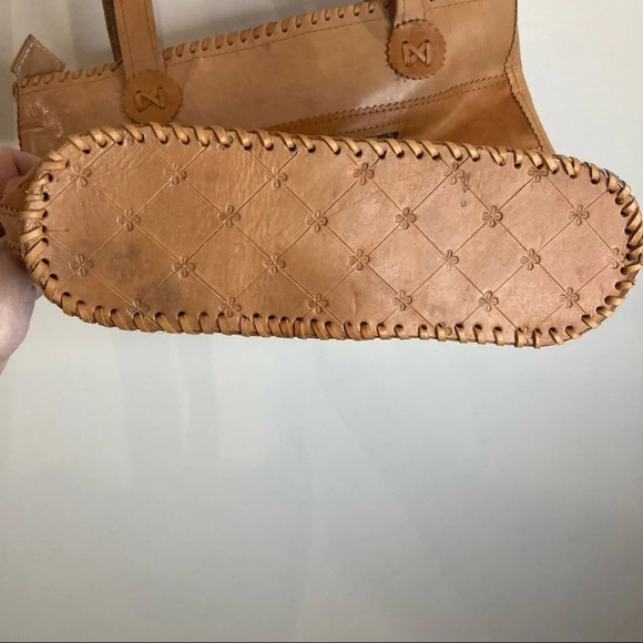 TOTE BAG LEATHER Bag  with Ruched Detail and Tooled Tan - Picture 4 of 6